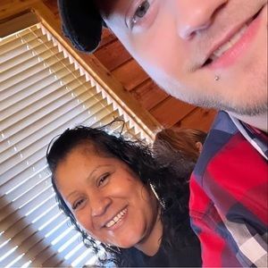 Meet your Posher, Levi